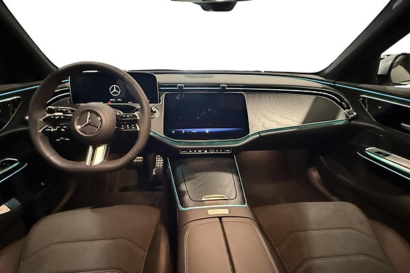 Mercedes-Benz E300 e 8 of 14