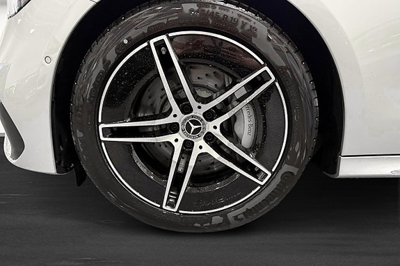 Mercedes-Benz E300 e 13 of 14