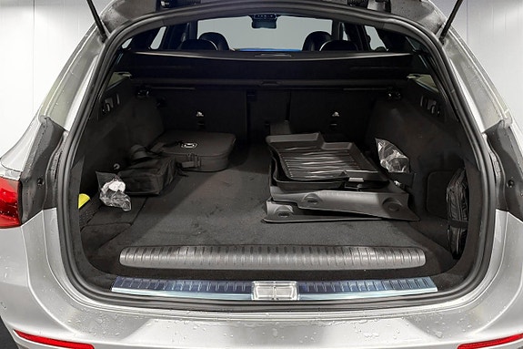 Mercedes-Benz E300 e 12 of 14