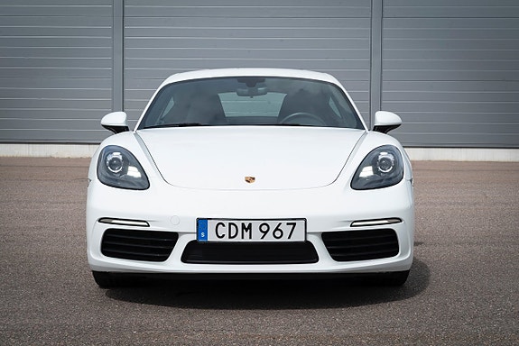 Porsche 718 Cayman 8 of 16