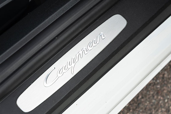 Porsche 718 Cayman 16 of 16