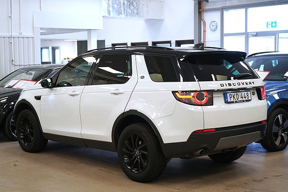 Land Rover Discovery Sport 3 of 5