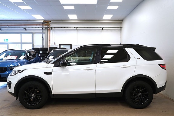 Land Rover Discovery Sport 2 of 5