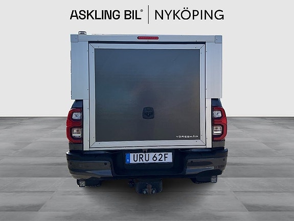 Toyota HiLux 4 of 5
