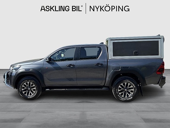 Toyota HiLux 3 of 5