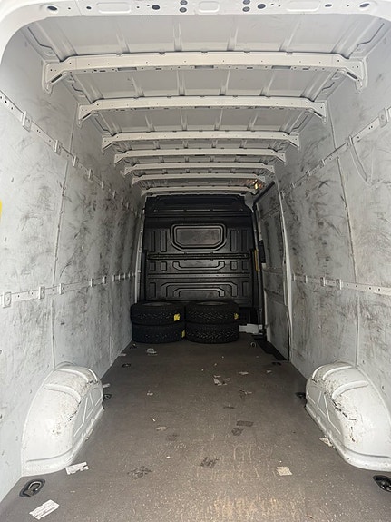 Volkswagen Crafter 35 17 of 19