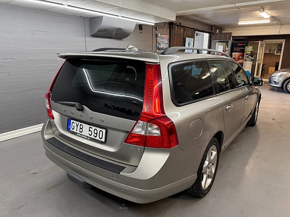 Volvo V70 6 of 15