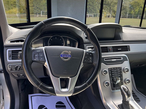 Volvo V70 10 of 18