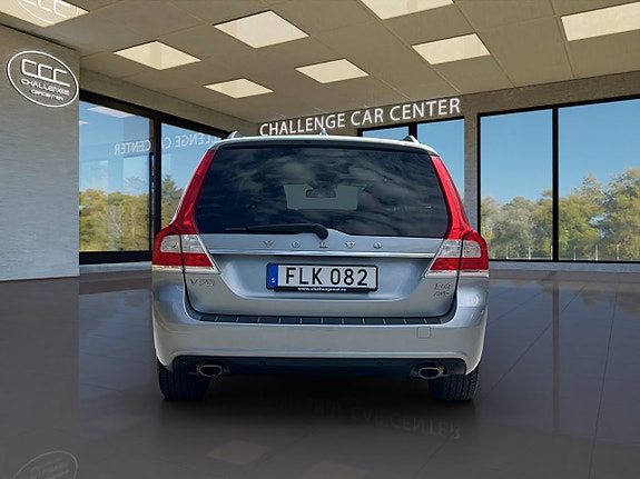 Volvo V70 7 of 18