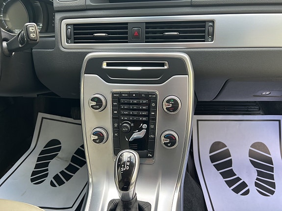 Volvo V70 14 of 18