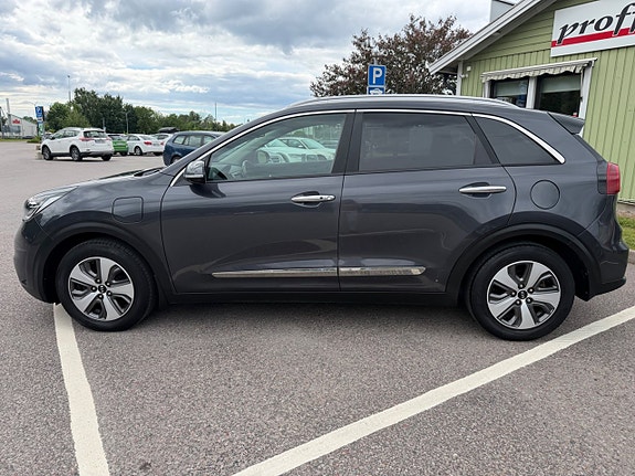 Kia Niro 2 of 27
