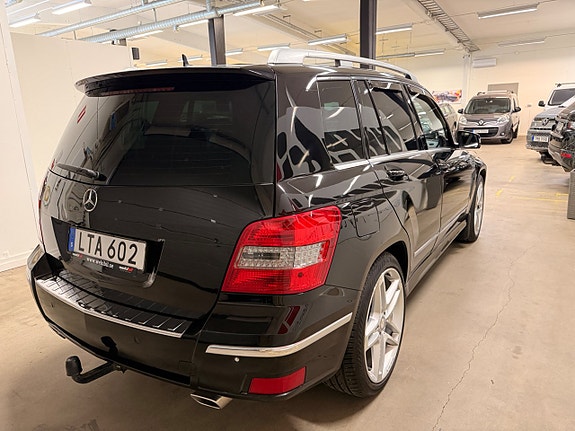 Mercedes-Benz GLK220 4 of 5