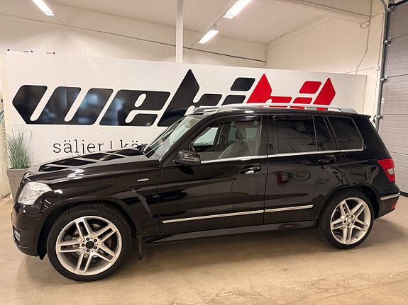 Mercedes-Benz GLK220 2 of 5