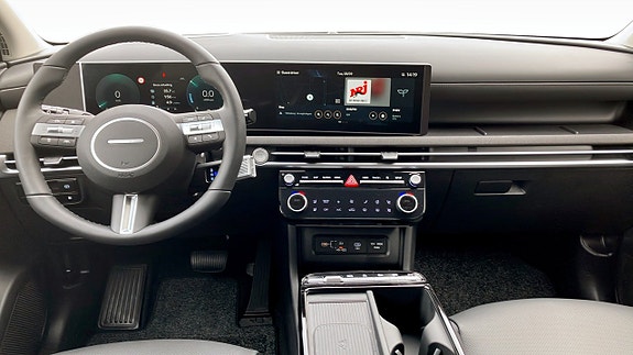 Hyundai Tucson 4 of 12