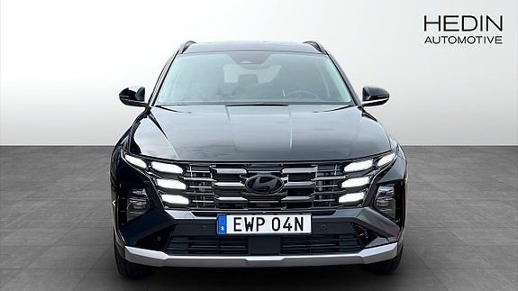 Hyundai Tucson 8 of 12