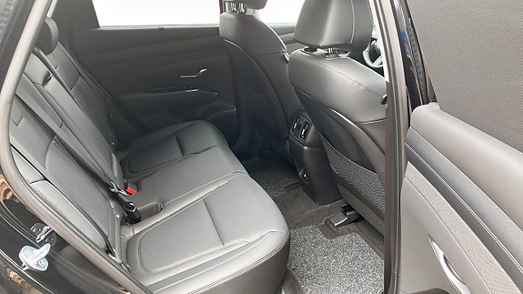 Hyundai Tucson 5 of 12