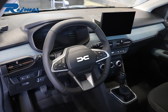 Dacia Sandero 2 of 5