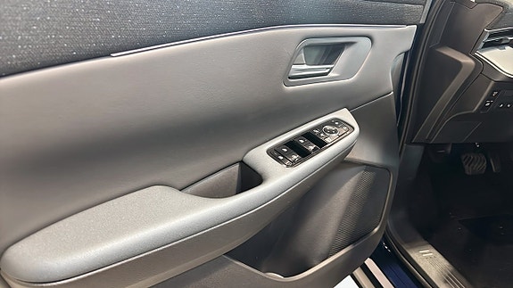 Nissan Leaf 11 of 20