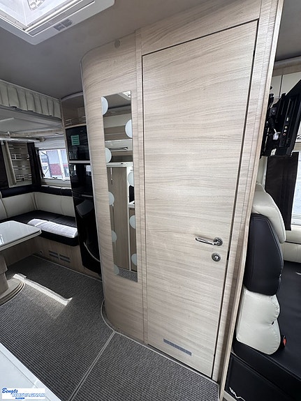 Mobilvetta K-YACHT 80 TEKNO LINE | SOFFA BAK | VÄLUTRUSTAD 12 of 21