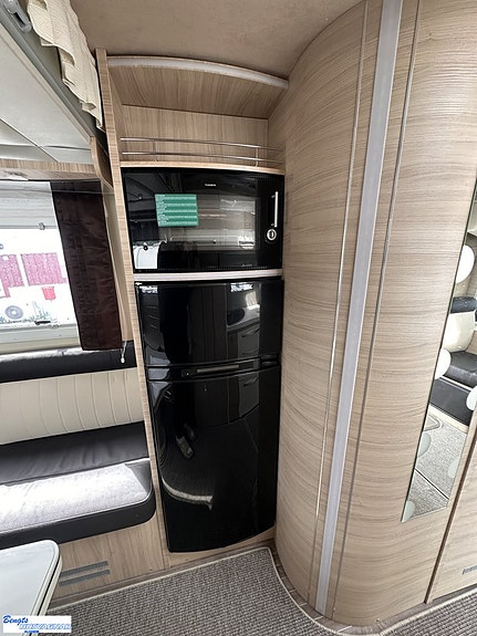 Mobilvetta K-YACHT 80 TEKNO LINE | SOFFA BAK | VÄLUTRUSTAD 14 of 21