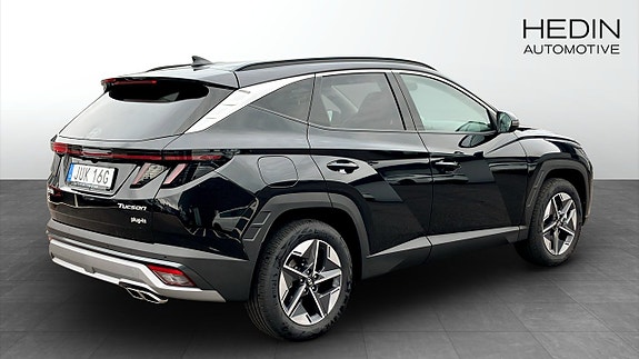 Hyundai Tucson 2 of 12