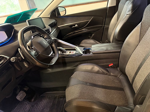 Peugeot 5008 10 of 24
