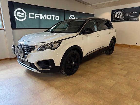 Peugeot 5008 3 of 5