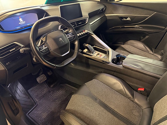 Peugeot 5008 11 of 24