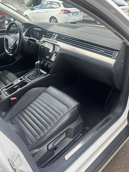 Volkswagen Passat Alltrack 5 of 5