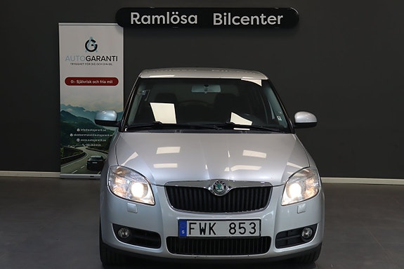 Skoda Fabia 2 of 13