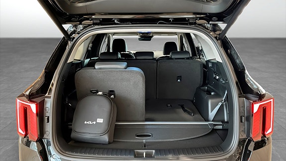 Kia Sorento 10 of 18