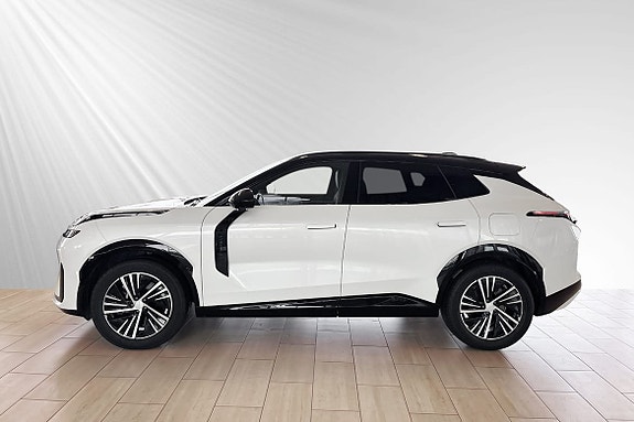 Lynk & Co 08 2 of 5