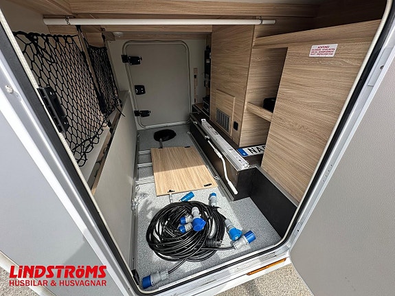 Knaus VAN TI PLUS 650 MEG 2WD 177hk Automat Långbäddar RÄNTA 4,95% 17 of 21