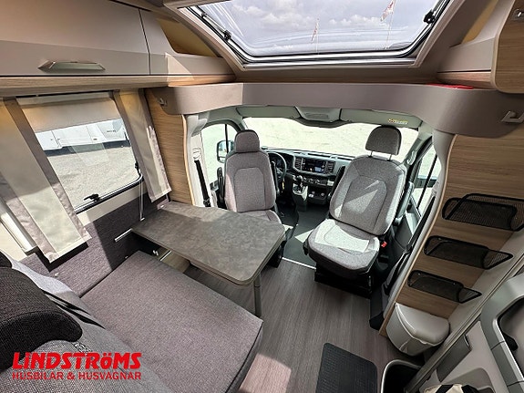 Knaus VAN TI PLUS 650 MEG 2WD 177hk Automat Långbäddar RÄNTA 4,95% 4 of 21