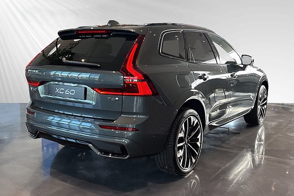 Volvo XC60 4 of 5