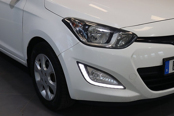 Hyundai i20 3 of 5