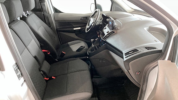 Ford Transit Connect 3 of 9