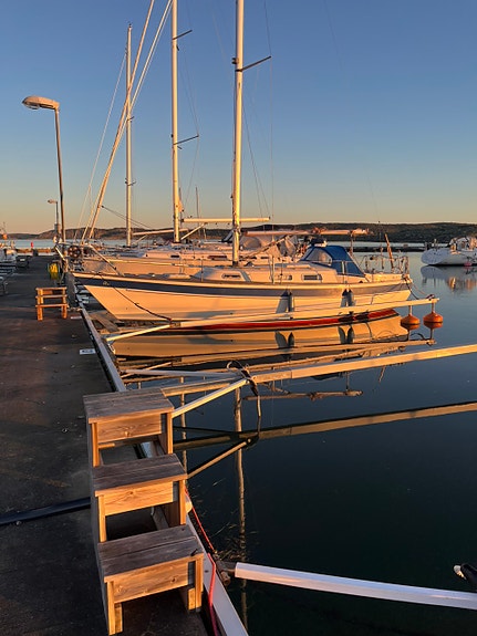 HALLBERG-RASSY 29 — View photo 1