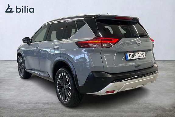 Nissan X-Trail 2 of 5