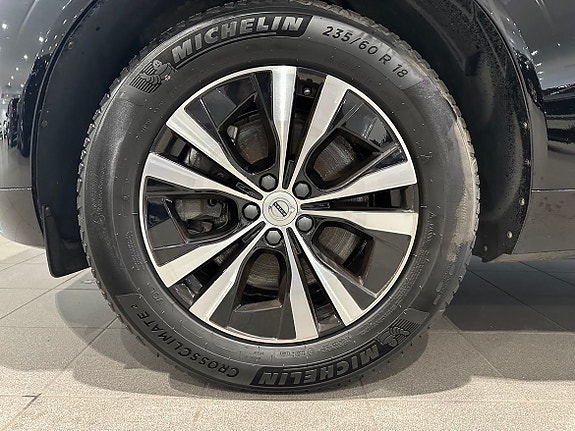 Volvo XC60 3 of 18