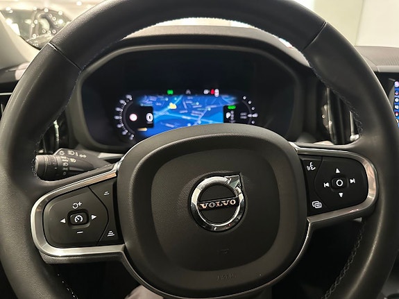Volvo XC60 15 of 18