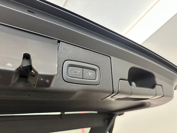 Volvo XC60 10 of 18