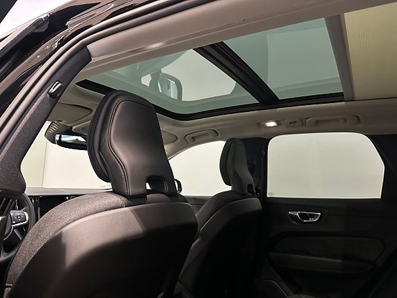 Volvo XC60 12 of 18