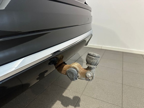 Volvo XC60 8 of 18