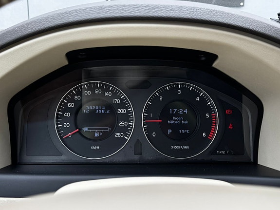 Volvo XC70 9 of 17
