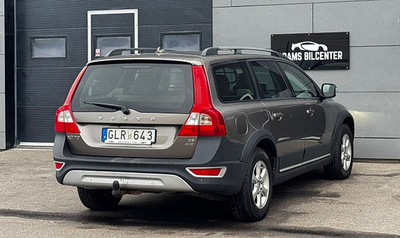 Volvo XC70 8 of 17