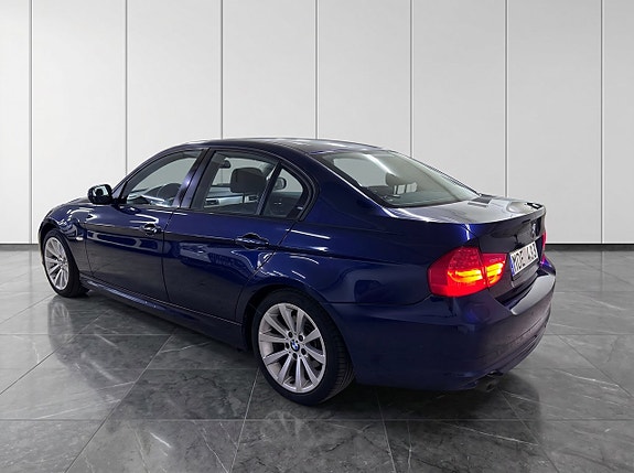 BMW 318d 4 of 5