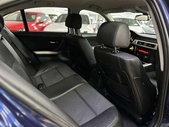 BMW 318d 17 of 18
