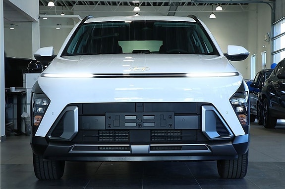 Hyundai Kona 3 of 5