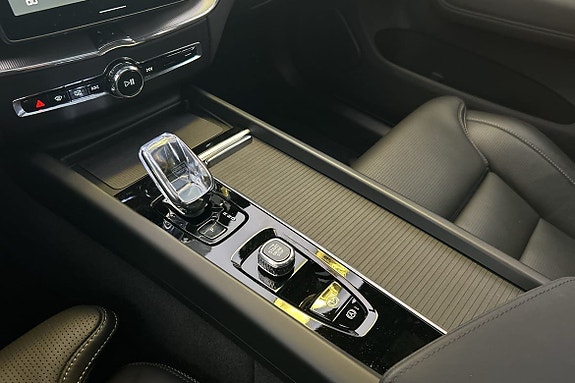 Volvo XC60 19 of 27